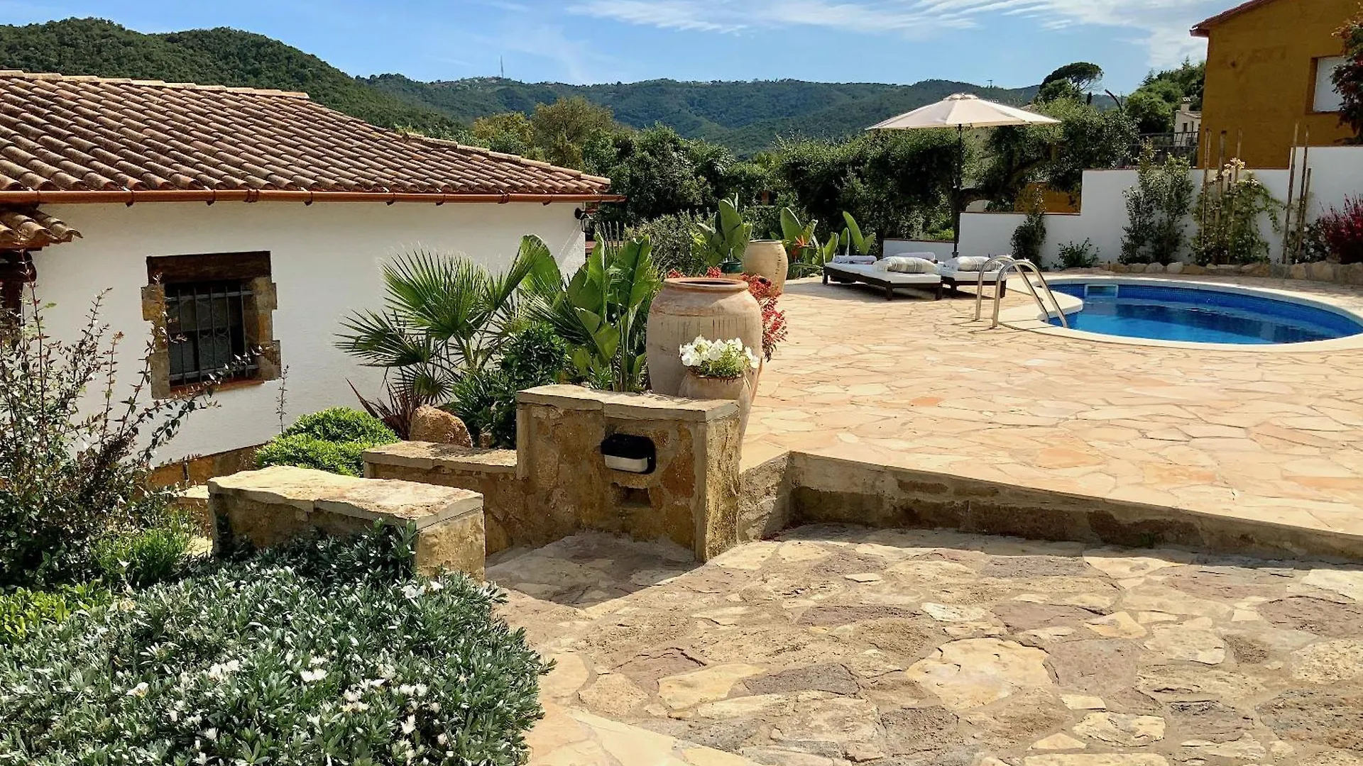 Villa Marlena, Calonge, Costa Brava,1 Luxe Private Studio-Appartement With Private Pool In Quiet Area, Adults Only, Catalonia, Spain Affittacamere